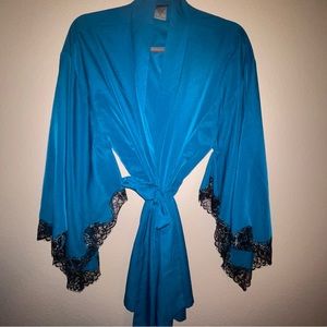 Fredrick’s Of Hollywood Robe w/ Sparkle Lace Detail!